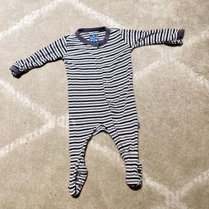 NB Kickee Pants snap footie